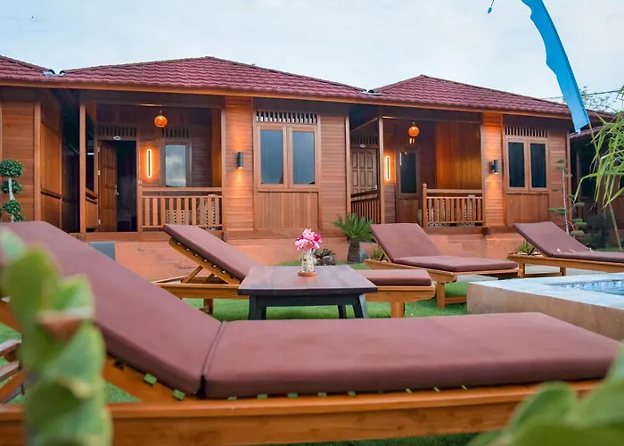 Wood Village Bali 3*